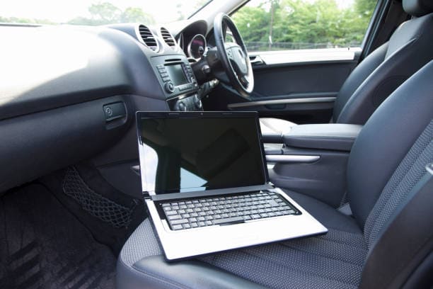 can you leave a laptop in a hot car